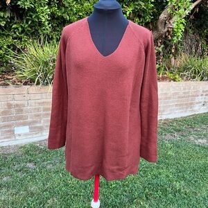 Eddie Bauer Women's V-Neck Sweater in Rust